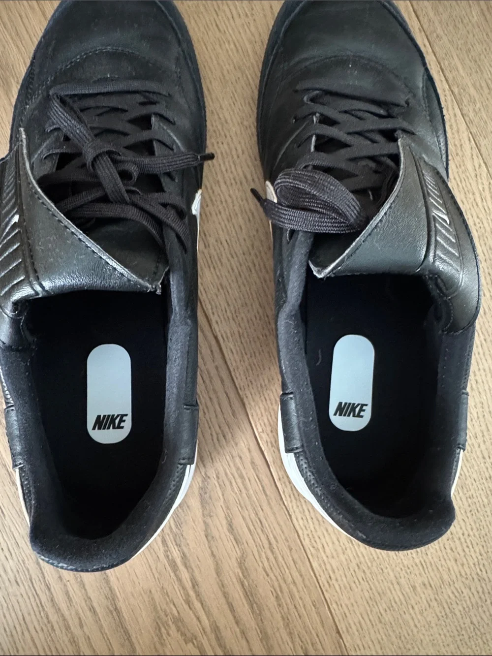 Nike streamlined low